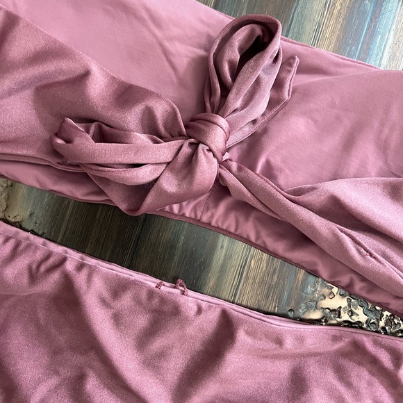 BECCA shimmer rose pink metallic bikini top size D bottoms size medium - Picture 7 of 10